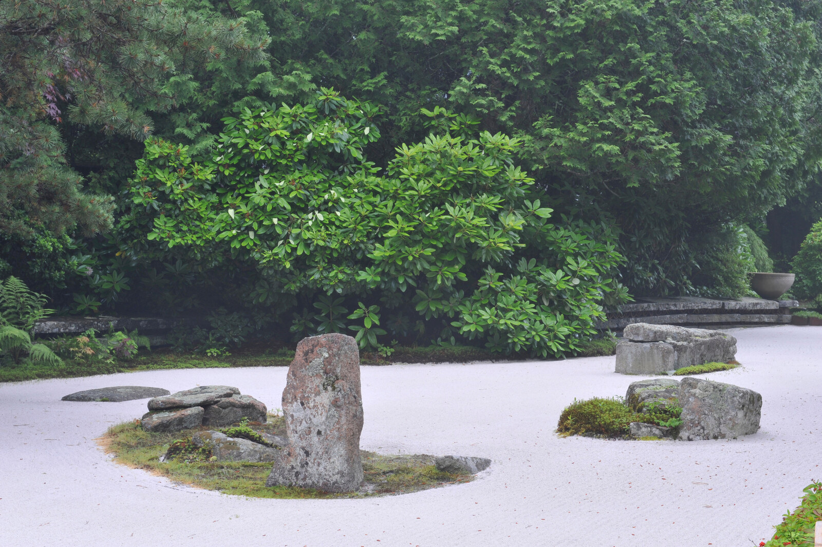 Japan – Art of Standing Stone, view 1